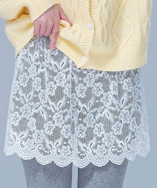 DAY CLOSET(デイ クローゼット)の「【重ねて穿くだけで涼やか&抜け感アップ】きれいめ スカラップヘム レイヤード レース スカート レディース(スカート・レディース・ホワイト/ブラック・M/L)」の4枚目の写真