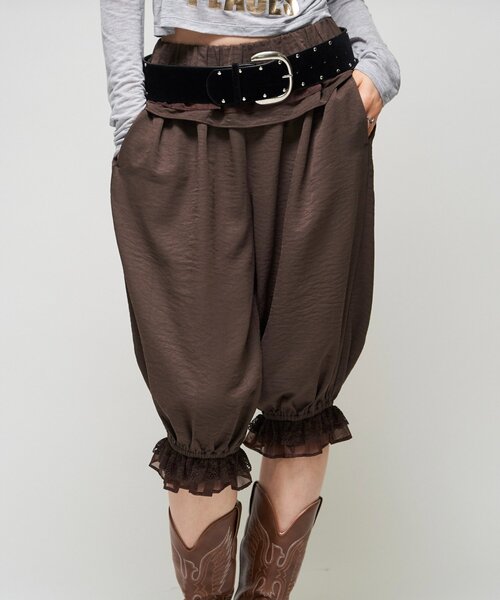 WHO'S WHO gallery(フーズフーギャラリー)の「【26AW LOOK掲載品番】フリルミディサーカスパンツ(その他パンツ・レディース・ブラウン/ブラック/アイボリー・FREE)」の20枚目の写真