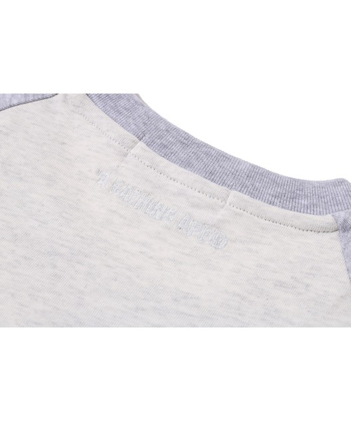 A BATHING APE(アベイシングエイプ)の「COLLEGE RAGLAN SHRUNK FIT TEE(Tシャツ/カットソー・メンズ・レッド/グレー/ブラック・XX-LARGE/SMALL/LARGE/MEDIUM/X-LARGE)」の8枚目の写真