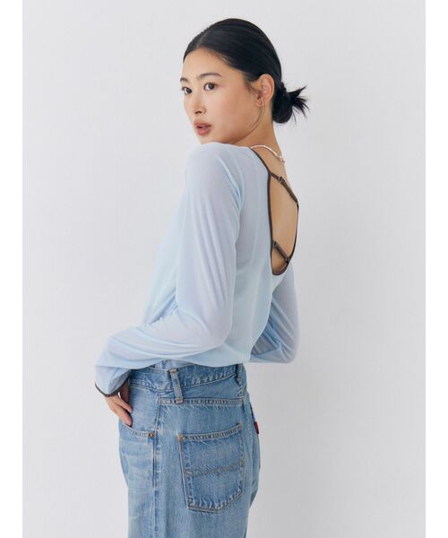 Ungrid(アングリッド)の「バックオープンベロアロングスリーブTee(Tシャツ/カットソー・レディース・ブラウン/ブルー/アイボリー・FREE)」の3枚目の写真