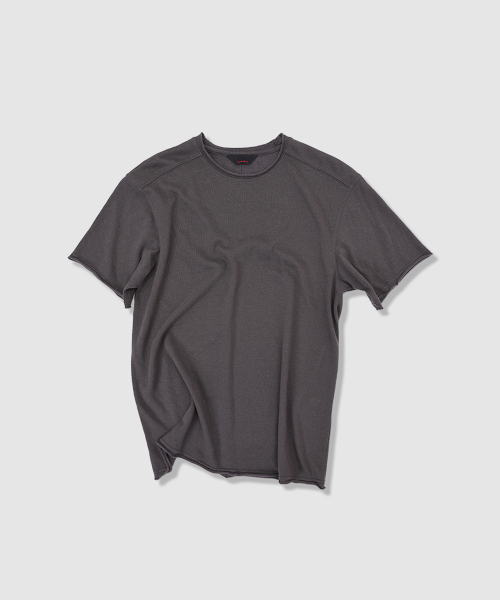 ANYTIME LOREAK（エニタイムロレーク）の「YUCCA RAW-EDGE HALF KNIT - CHARCOAL（Tシャツ/カットソー・メンズ・チャコール・LARGE/MEDIUM）」の2枚目の写真