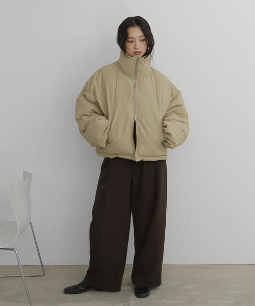  hellam（へラム）の「パディングショートダウンジャケット（ダウンジャケット/コート・レディース・ベージュ/ブラック/アイボリー/ブラウン・FREE）」の6枚目の写真