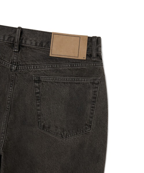 thisisneverthat(ディスイズネバーザット)の「Regular Jeans(デニムパンツ・メンズ・ダークブラウン/インディゴブルー・L/XL/XS/S/M)」の4枚目の写真