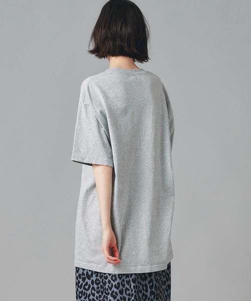 AT THE TRNK(アットザトランク)の「レコードプリント Tシャツ AT THE TRNK(Tシャツ/カットソー・レディース・ブラック/グレー/アイボリー・L/M)」の21枚目の写真