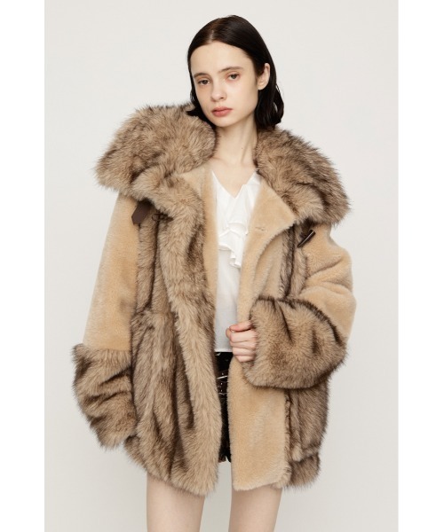 SLY(スライ)の「【AW PRE ORDER 第2弾】MIXED F/FUR OVERSIZED COAT ミックスファーオーバーサイズコート 冬服(ブルゾン・レディース・ベージュ系その他/ブラック・FREE)」の2枚目の写真