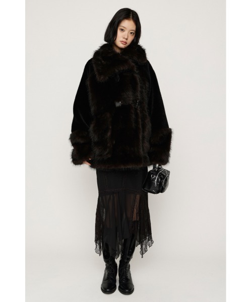 SLY(スライ)の「【AW PRE ORDER 第2弾】MIXED F/FUR OVERSIZED COAT ミックスファーオーバーサイズコート 冬服(ブルゾン・レディース・ベージュ系その他/ブラック・FREE)」の8枚目の写真