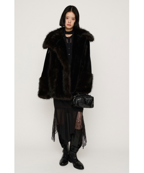 SLY(スライ)の「【AW PRE ORDER 第2弾】MIXED F/FUR OVERSIZED COAT ミックスファーオーバーサイズコート 冬服(ブルゾン・レディース・ベージュ系その他/ブラック・FREE)」の9枚目の写真