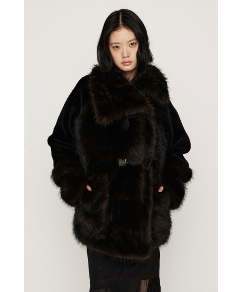 SLY(スライ)の「【AW PRE ORDER 第2弾】MIXED F/FUR OVERSIZED COAT ミックスファーオーバーサイズコート 冬服(ブルゾン・レディース・ベージュ系その他/ブラック・FREE)」の11枚目の写真