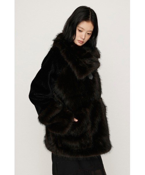 SLY(スライ)の「【AW PRE ORDER 第2弾】MIXED F/FUR OVERSIZED COAT ミックスファーオーバーサイズコート 冬服(ブルゾン・レディース・ベージュ系その他/ブラック・FREE)」の13枚目の写真