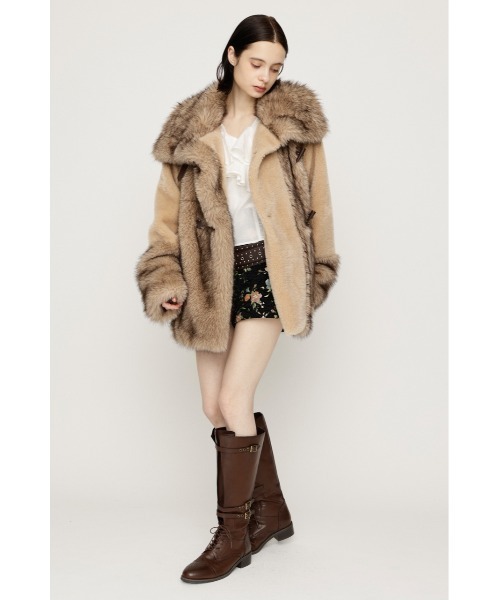 SLY(スライ)の「【AW PRE ORDER 第2弾】MIXED F/FUR OVERSIZED COAT ミックスファーオーバーサイズコート 冬服(ブルゾン・レディース・ベージュ系その他/ブラック・FREE)」の17枚目の写真