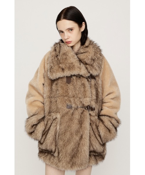 SLY(スライ)の「【AW PRE ORDER 第2弾】MIXED F/FUR OVERSIZED COAT ミックスファーオーバーサイズコート 冬服(ブルゾン・レディース・ベージュ系その他/ブラック・FREE)」の19枚目の写真