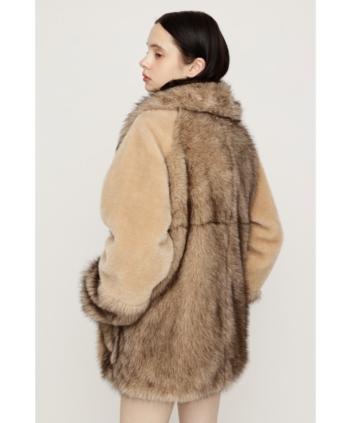 SLY(スライ)の「【AW PRE ORDER 第2弾】MIXED F/FUR OVERSIZED COAT ミックスファーオーバーサイズコート 冬服(ブルゾン・レディース・ベージュ系その他/ブラック・FREE)」の21枚目の写真