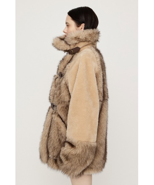 SLY(スライ)の「【AW PRE ORDER 第2弾】MIXED F/FUR OVERSIZED COAT ミックスファーオーバーサイズコート 冬服(ブルゾン・レディース・ベージュ系その他/ブラック・FREE)」の3枚目の写真