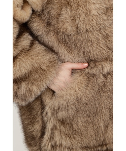 SLY(スライ)の「【AW PRE ORDER 第2弾】MIXED F/FUR OVERSIZED COAT ミックスファーオーバーサイズコート 冬服(ブルゾン・レディース・ベージュ系その他/ブラック・FREE)」の6枚目の写真