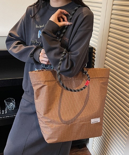 COCOMOMO（ココモモ）の「ロープハンドルトートバッグ ロープバッグ ロープハンドル バッグ トートバッグ 2way ハンドバッグ ショルダーバッグ グリッド柄 大容量（トートバッグ・レディース・ダークグレー/グリーン/ブラック/ブラウン/パープル・FREE）」の4枚目の写真