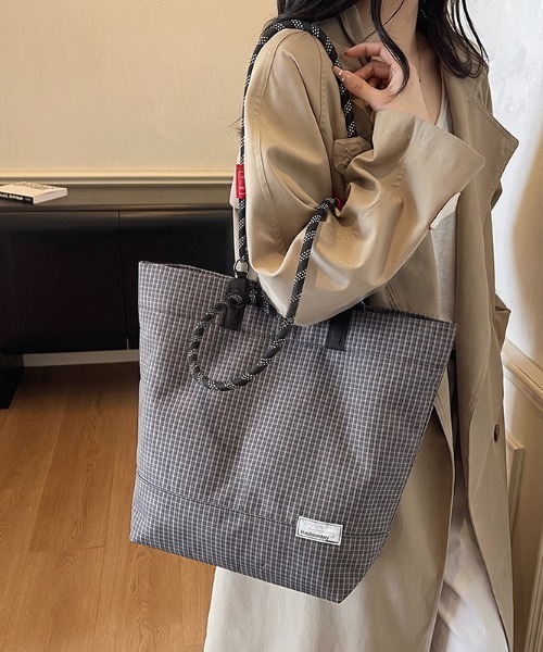 COCOMOMO（ココモモ）の「ロープハンドルトートバッグ ロープバッグ ロープハンドル バッグ トートバッグ 2way ハンドバッグ ショルダーバッグ グリッド柄 大容量（トートバッグ・レディース・ダークグレー/グリーン/ブラック/ブラウン/パープル・FREE）」の13枚目の写真