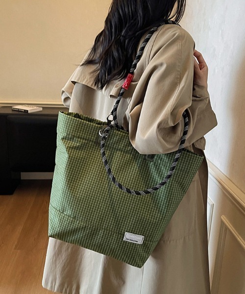 COCOMOMO（ココモモ）の「ロープハンドルトートバッグ ロープバッグ ロープハンドル バッグ トートバッグ 2way ハンドバッグ ショルダーバッグ グリッド柄 大容量（トートバッグ・レディース・ダークグレー/グリーン/ブラック/ブラウン/パープル・FREE）」の6枚目の写真