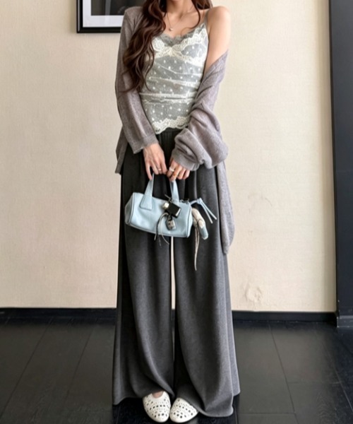 FLINEA(フリネア)の「ドット柄レースフェイクレイヤードキャミソールカップ付き(キャミソール・レディース・グレー/ベージュ/ブラック・FREE)」の10枚目の写真