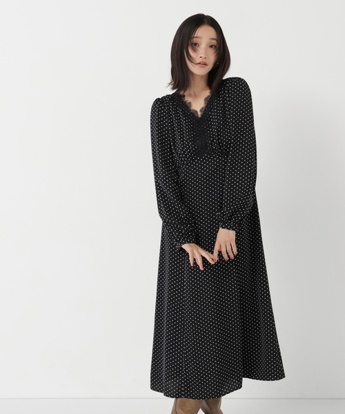 NATURAL BEAUTY BASIC（ナチュラルビューティーベーシック）の「ドットプリントレーストリムワンピース（ワンピース・レディース・ブラック系その他2/ホワイト系その他・FREE）」の2枚目の写真