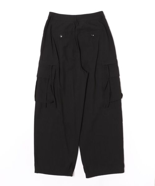 CLANE(クラネ)の「CLANE/クラネ/LOW WAIST POCKET CARGO PANTS(カーゴパンツ・レディース・ブラック/カーキ・1)」の3枚目の写真