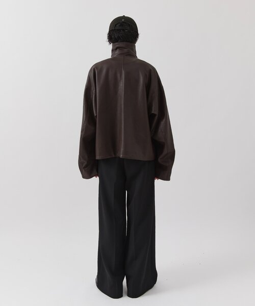 Lui's(ルイス)の「【Neucon】WIDE BOX ZIP LEATHER BLOUSON / ワイドボックスジップレザーブルゾン / ジャケット(ブルゾン・メンズ・ブラウン/ブラック・1/2)」の6枚目の写真