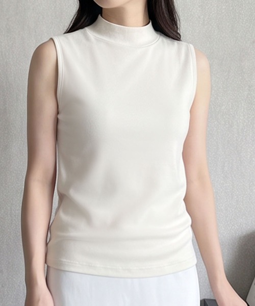 LOWO(ロワ)の「【M~Lサイズ展開】モックネックノースリーブカットソー(Tシャツ/カットソー・レディース・チャコールグレー/バーガンディー/ブラウン/ネイビー/ボルドー/ブラック/ライトグレー/グレー/ホワイト/グレイッシュベージュ/アイボリー/カーキ・L/M)」の1枚目の写真