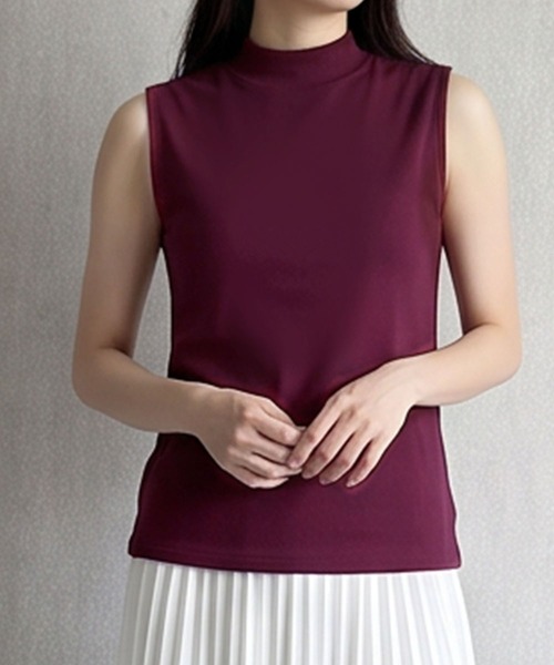 LOWO(ロワ)の「【M~Lサイズ展開】モックネックノースリーブカットソー(Tシャツ/カットソー・レディース・チャコールグレー/バーガンディー/ブラウン/ネイビー/ボルドー/ブラック/ライトグレー/グレー/ホワイト/グレイッシュベージュ/アイボリー/カーキ・L/M)」の11枚目の写真
