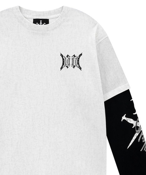 UNKNOWN LONDON(アンノウン・ロンドン)の「Unknown-Cursive Rhinestone Layered Long Sleeve(Tシャツ/カットソー・メンズ・ホワイト/ブラック・FREE)」の1枚目の写真