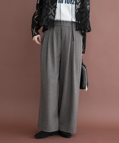 ITEMS URBANRESEARCH(アイテムズ アーバンリサーチ)の「ウールライクイージーパンツ(その他パンツ・レディース・ベージュ/チャコールグレー・FREE)」の9枚目の写真