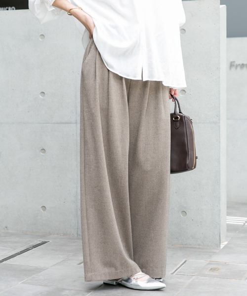 ITEMS URBANRESEARCH(アイテムズ アーバンリサーチ)の「ウールライクイージーパンツ(その他パンツ・レディース・ベージュ/チャコールグレー・FREE)」の4枚目の写真