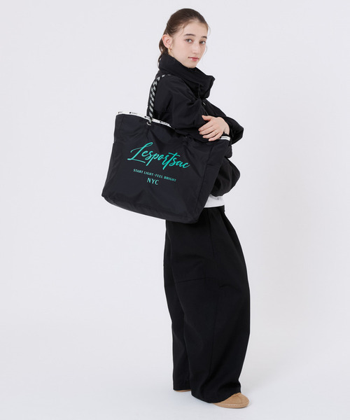 LeSportsac(レスポートサック)の「LARGE 2 WAY TOTE 2ウェイミッドナイトヨガ(トートバッグ・レディース・ブラック・FREE)」の3枚目の写真