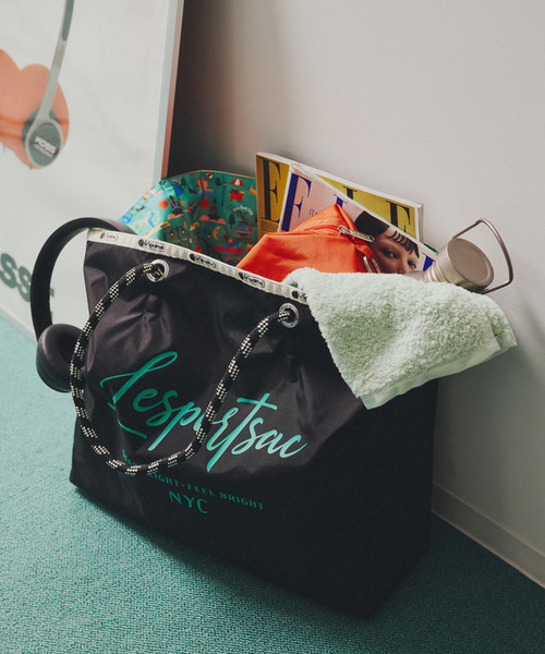 LeSportsac(レスポートサック)の「LARGE 2 WAY TOTE 2ウェイミッドナイトヨガ(トートバッグ・レディース・ブラック・FREE)」の7枚目の写真