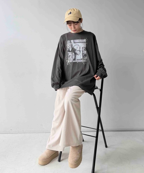 AS KNOW AS plus(アズノゥアズプラス)の「☆オーバーサイズ キラリとフォトプリントロンT【UNISEX ITEM】(Tシャツ/カットソー・レディース・スミクロ/杢グレー/キナリ・FREE)」の13枚目の写真