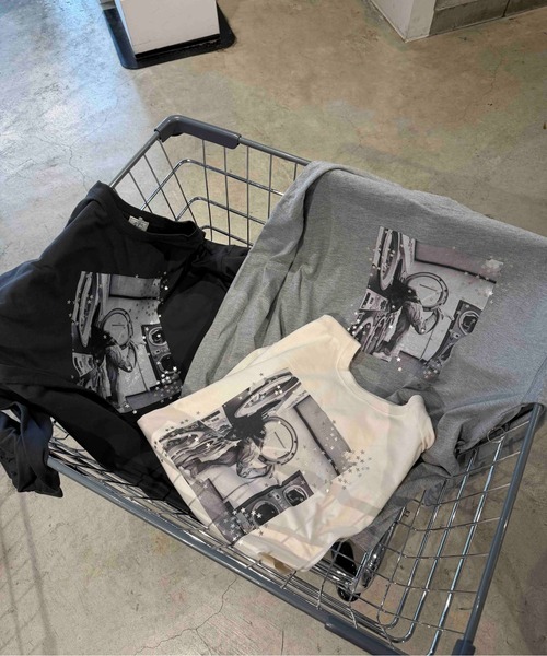 AS KNOW AS plus(アズノゥアズプラス)の「☆オーバーサイズ キラリとフォトプリントロンT【UNISEX ITEM】(Tシャツ/カットソー・レディース・スミクロ/杢グレー/キナリ・FREE)」の14枚目の写真