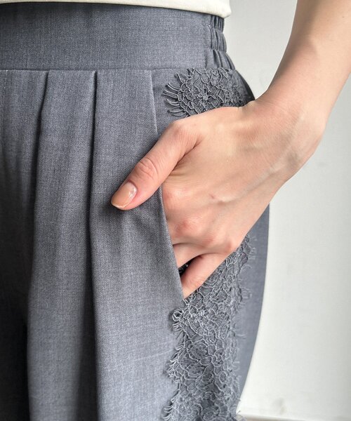 DouDou(ドゥドゥ)の「【WEB限定】サイドレースタックワイドパンツ(その他パンツ・レディース・グレー/ブラック/グレイッシュベージュ・TM/FREE)」の19枚目の写真