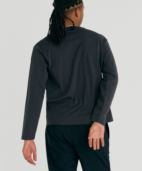 AIRIT(アイリット)の「ルーズフィット ESSENTIALS LS AM1239 GY(Tシャツ/カットソー・メンズ・ダークグレー・X-LARGE/XX-LARGE/XXX-LARGE)」の3枚目の写真