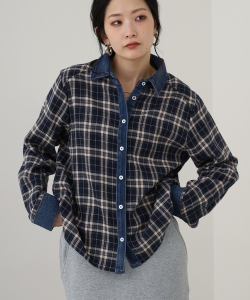 EGLANTINE（エグランティーヌ）の「EGLANTINE デニム切替チェックブラウス 長袖（シャツ/ブラウス・レディース・ネイビー/グレー・38）」の16枚目の写真