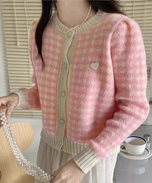 LEMOA（レモア）の「千鳥格子柄ハートボタンニットカーディガン（カーディガン/ボレロ・レディース・ライトブルー/ピンク/グリーン・FREE）」の10枚目の写真