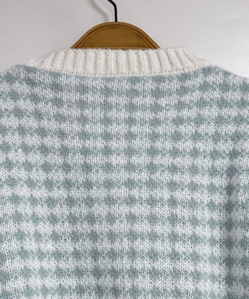 LEMOA（レモア）の「千鳥格子柄ハートボタンニットカーディガン（カーディガン/ボレロ・レディース・ライトブルー/ピンク/グリーン・FREE）」の12枚目の写真