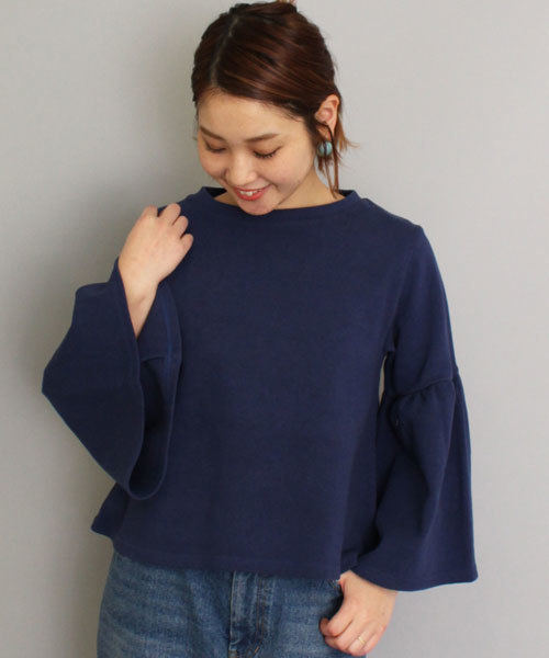 mystic(ミスティック)の「【mystic】袖フレアミラノリブカットトップス(Tシャツ/カットソー・レディース・オフホワイト/グレー/ネイビー/レンガ・フリ-)」の1枚目の写真