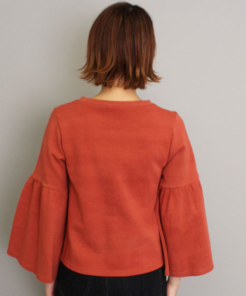 mystic(ミスティック)の「【mystic】袖フレアミラノリブカットトップス(Tシャツ/カットソー・レディース・オフホワイト/グレー/ネイビー/レンガ・フリ-)」の7枚目の写真