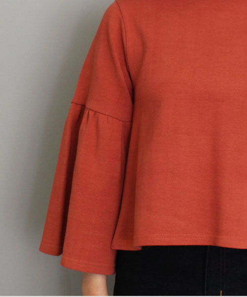 mystic(ミスティック)の「【mystic】袖フレアミラノリブカットトップス(Tシャツ/カットソー・レディース・オフホワイト/グレー/ネイビー/レンガ・フリ-)」の8枚目の写真