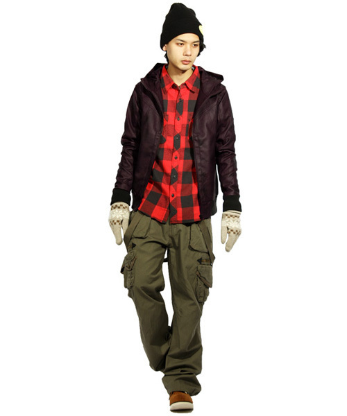 ８(eight)（エイト）の「PUレザー ライダースジャケット フード付き パーカー（ライダースジャケット・メンズ・ダークブルー/ブラウン/キャメル/ブラック/ワイン/ネイビー/グレー/カーキ・LARGE/X-LARGE/SMALL/MEDIUM）」の18枚目の写真