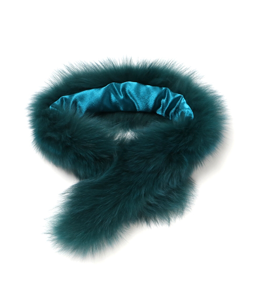 RODEO CROWNS WIDE BOWL（ロデオクラウンズワイドボウル）の「リアルファー ティペット（マフラー・レディース・ブルー系その他/グレー/ブラック系その他/グリーン・FREE）」の3枚目の写真