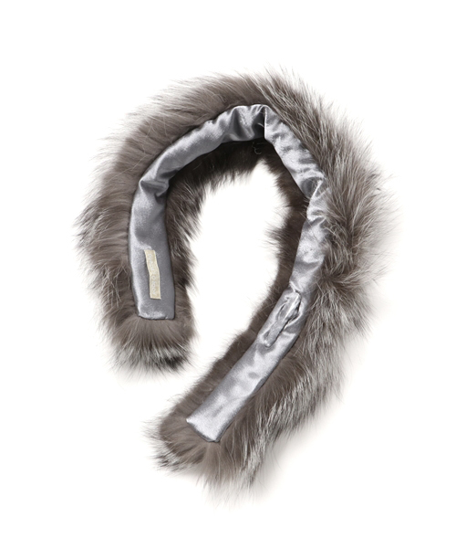 RODEO CROWNS WIDE BOWL（ロデオクラウンズワイドボウル）の「リアルファー ティペット（マフラー・レディース・ブルー系その他/グレー/ブラック系その他/グリーン・FREE）」の6枚目の写真