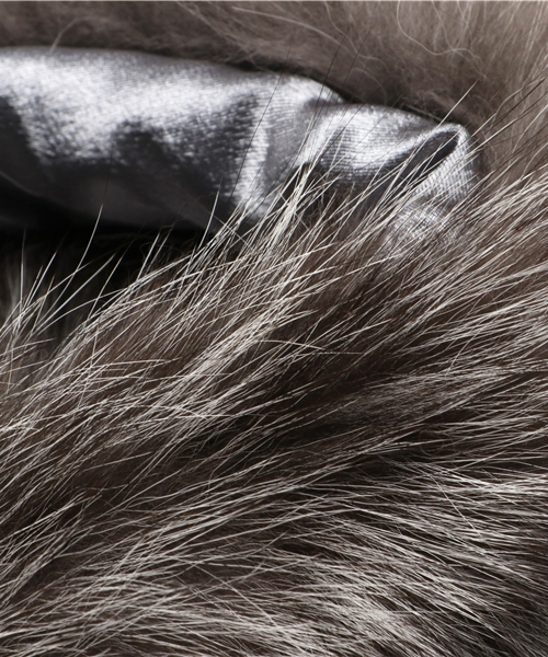 RODEO CROWNS WIDE BOWL（ロデオクラウンズワイドボウル）の「リアルファー ティペット（マフラー・レディース・ブルー系その他/グレー/ブラック系その他/グリーン・FREE）」の5枚目の写真