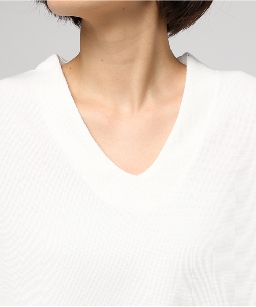 J'studio(ジェイストゥディオ)の「バックスリットカットソー(Tシャツ/カットソー・レディース・ピンク/ブラック/オフホワイト/キャメル・9号)」の8枚目の写真