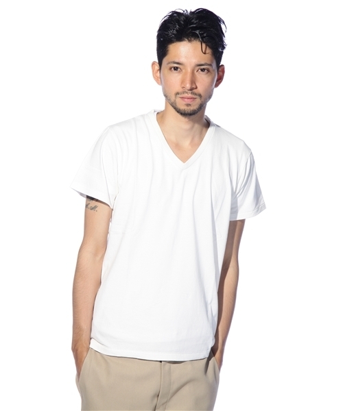 CIAOPANIC（チャオパニック）の「丸胴ＶＮEK T（Tシャツ/カットソー・メンズ・ブラック/オフホワイト/ピンク/マスタード/チャコールグレー・MEDIUM/LARGE）」の2枚目の写真