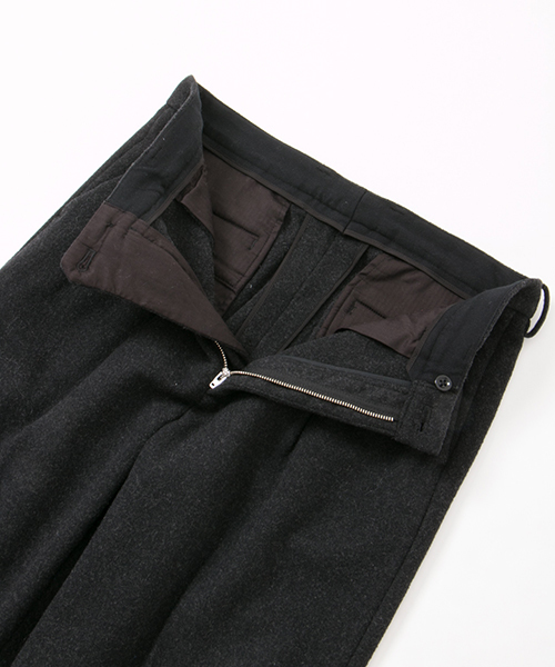 WORK NOT WORK URBAN RESEARCH(ワークノットワークアーバンリサーチ)の「WORK NOT WORK JB WIDE TROUSER(その他パンツ・メンズ・ブラック/グレー・MEDIUM/LARGE/SMALL)」の9枚目の写真