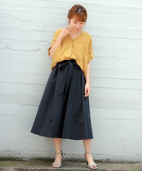 le.coeur blanc(ルクールブラン)の「スタンドVネックタックスリーブシャツ(シャツ/ブラウス・レディース・ピンク系その他/ブラック/オフホワイト/マスタード・FREE)」の14枚目の写真